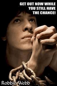 Get Out Now While You Still Have A Chance! - Robbie Webb - E-Book