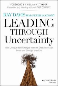 Leading Through Uncertainty - Raymond P. Davis - E-Book